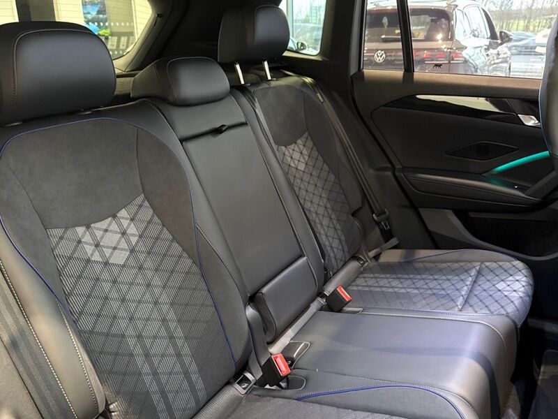 More views of Volkswagen Tiguan