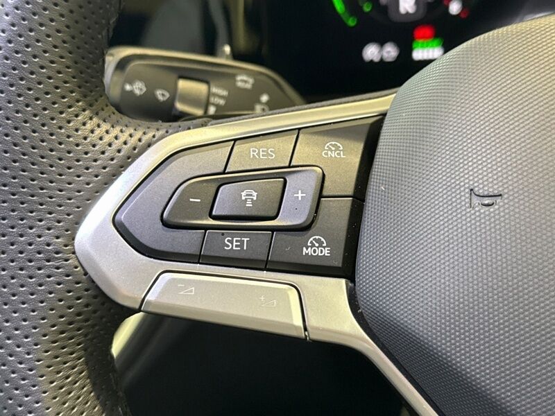 More views of Volkswagen Tiguan