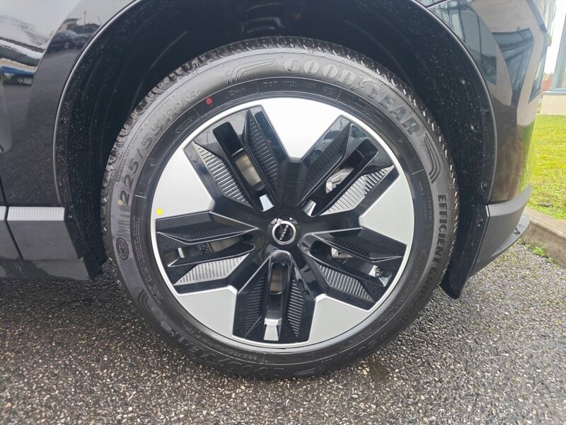 More views of Volvo EX30