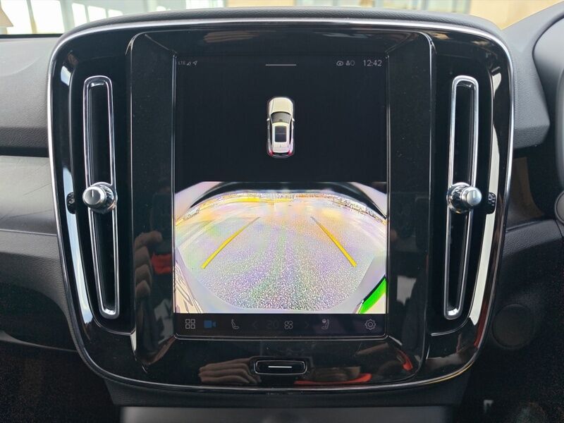 More views of Volvo EX40