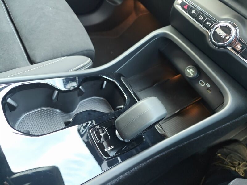 More views of Volvo EX40