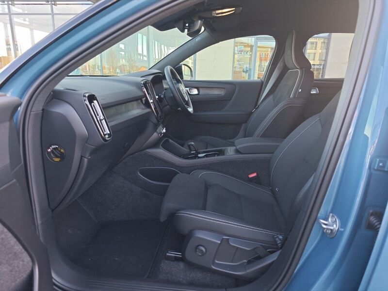 More views of Volvo EX40