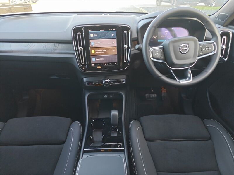 More views of Volvo EX40