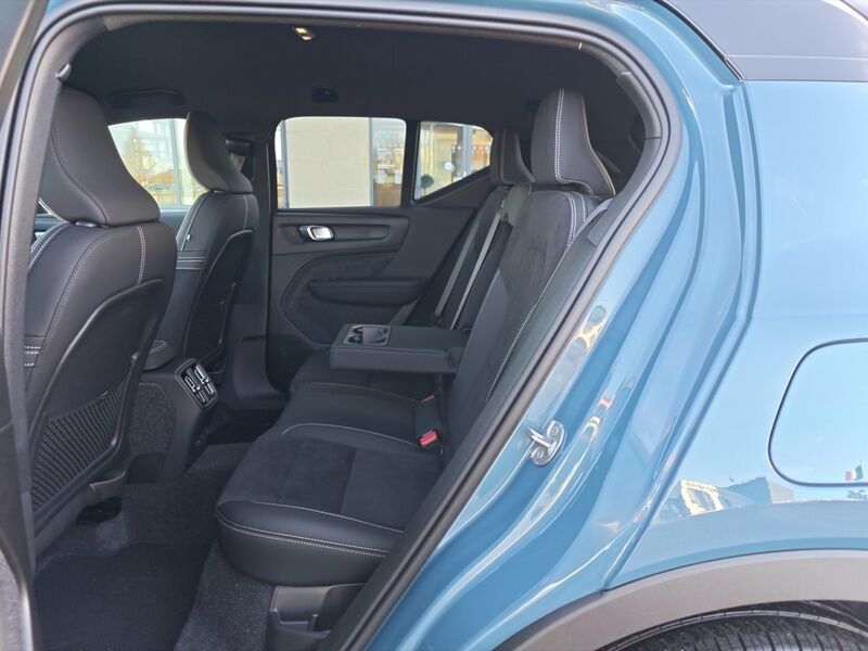 More views of Volvo EX40