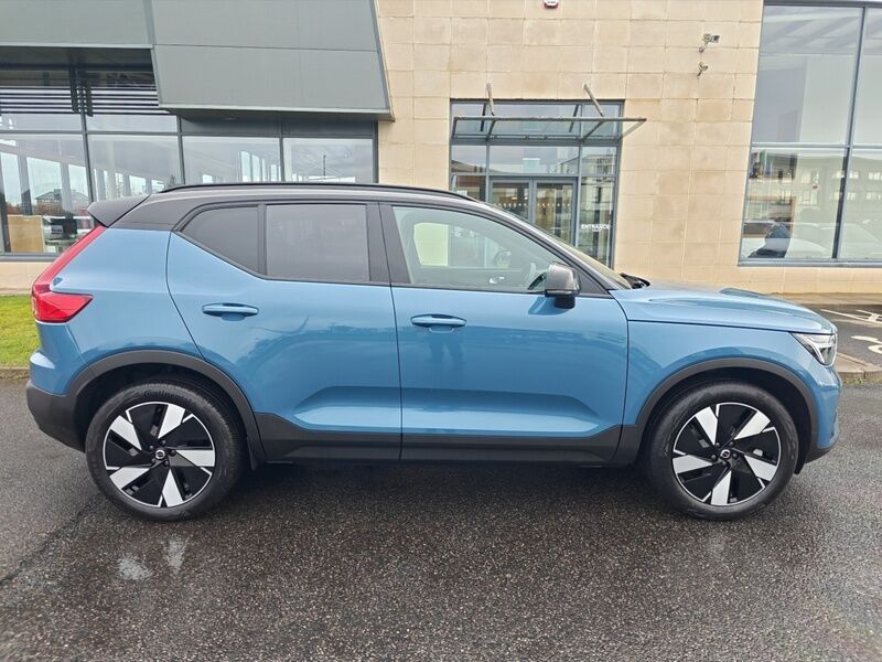 More views of Volvo EX40