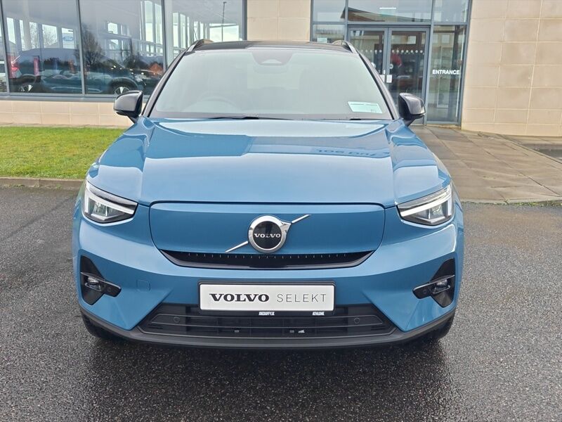 More views of Volvo EX40