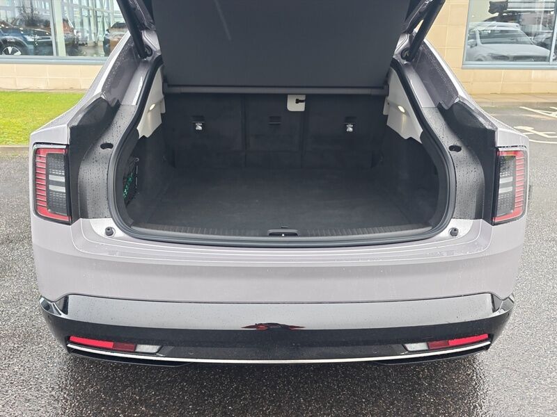 More views of Volvo ES90