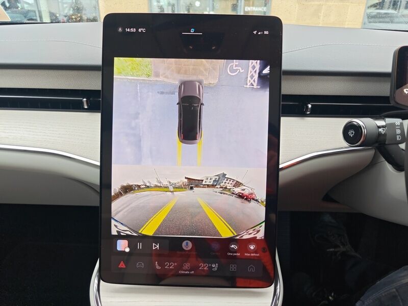 More views of Volvo ES90