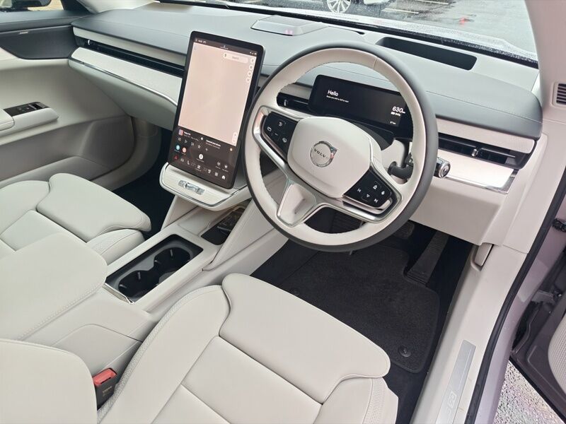 More views of Volvo ES90
