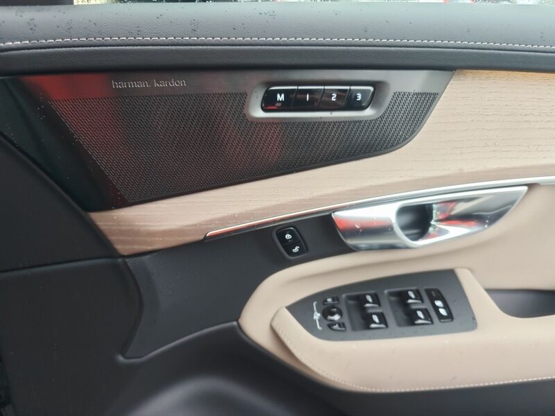 More views of Volvo XC90