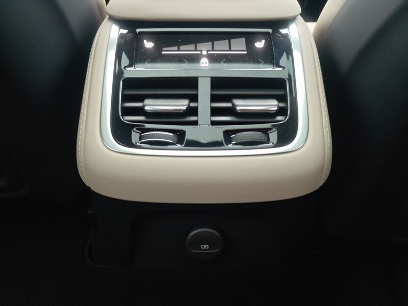 More views of Volvo XC90