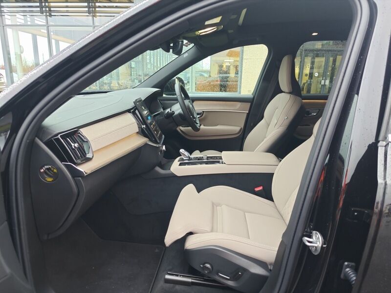 More views of Volvo XC90