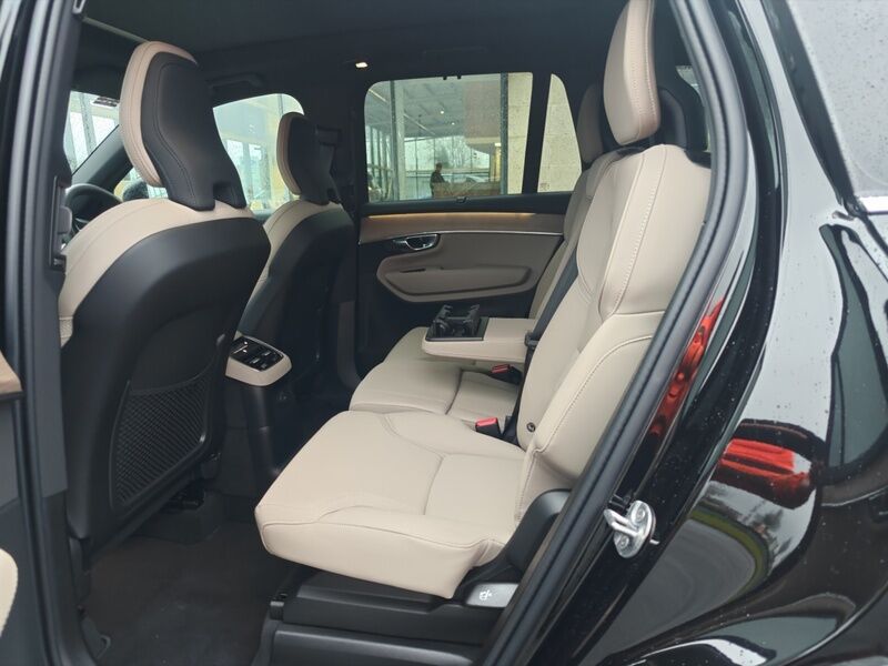 More views of Volvo XC90