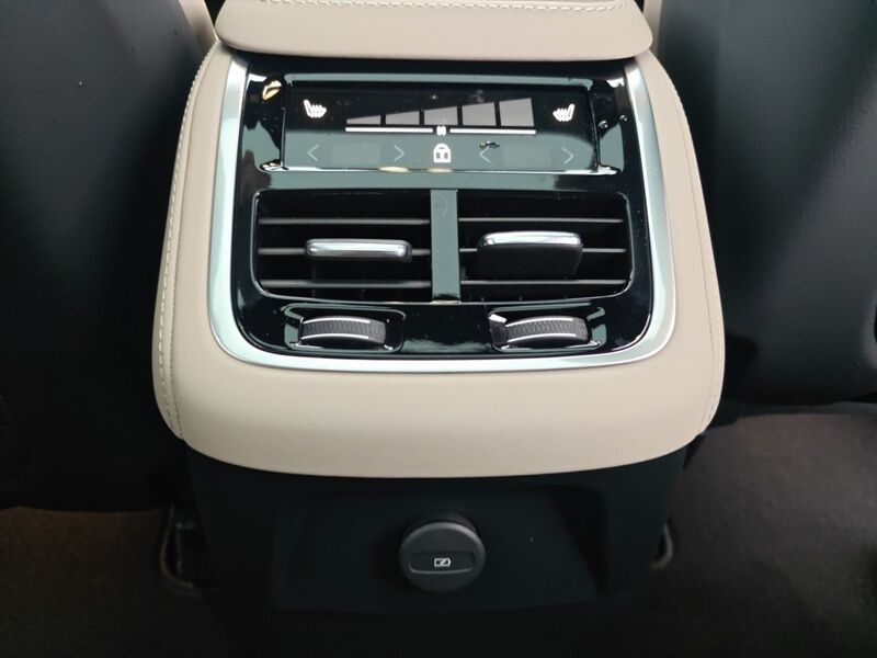 More views of Volvo XC90