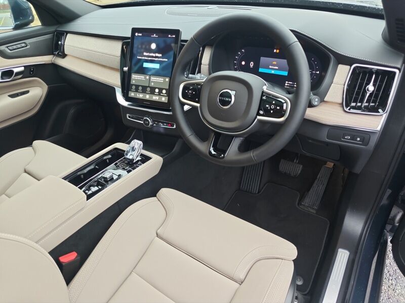 More views of Volvo XC90