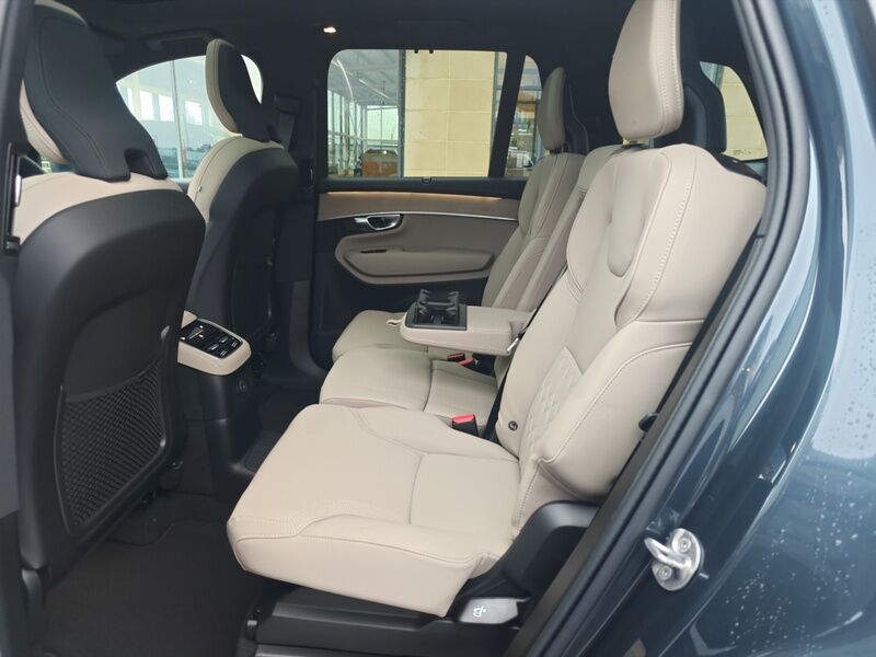 More views of Volvo XC90