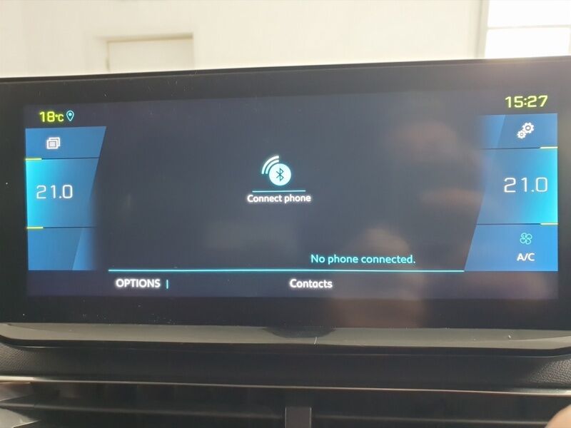 More views of Peugeot 3008