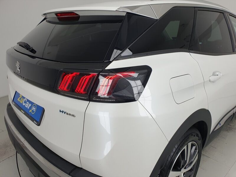 More views of Peugeot 3008