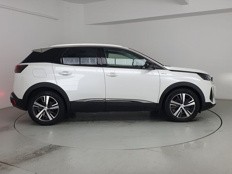 More views of Peugeot 3008