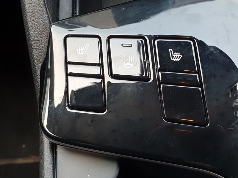 More views of Kia Sportage