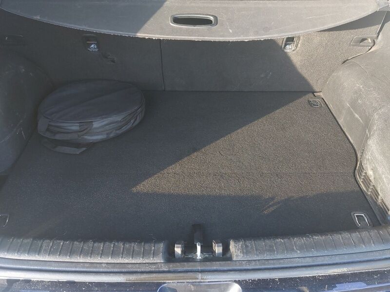 More views of Kia Niro