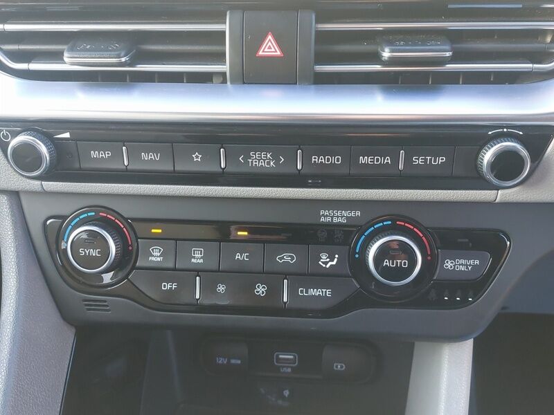 More views of Kia Niro