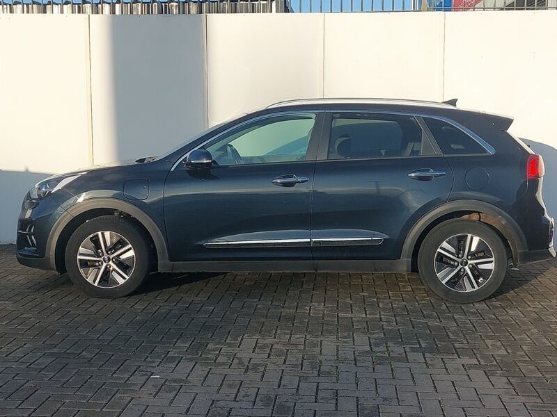 More views of Kia Niro