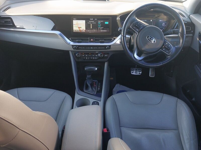 More views of Kia Niro