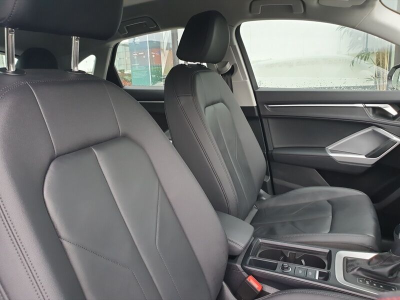 More views of Audi Q3