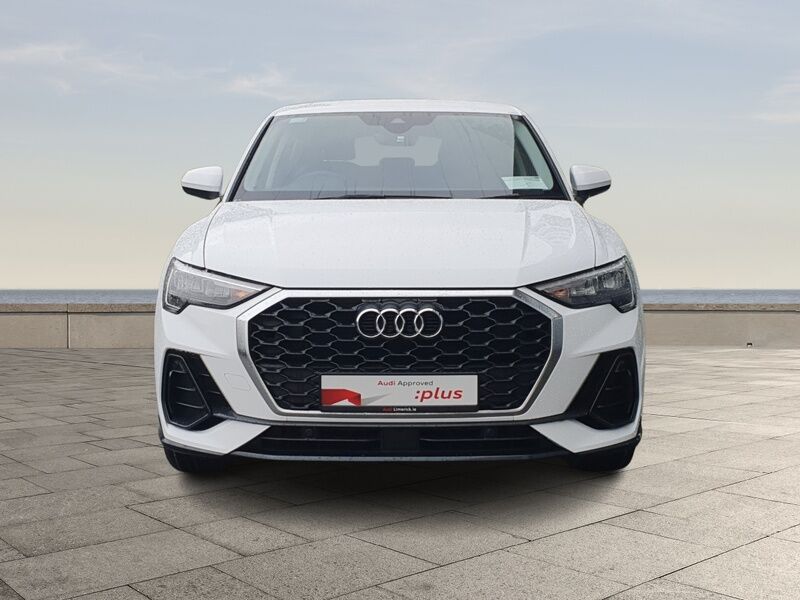 More views of Audi Q3