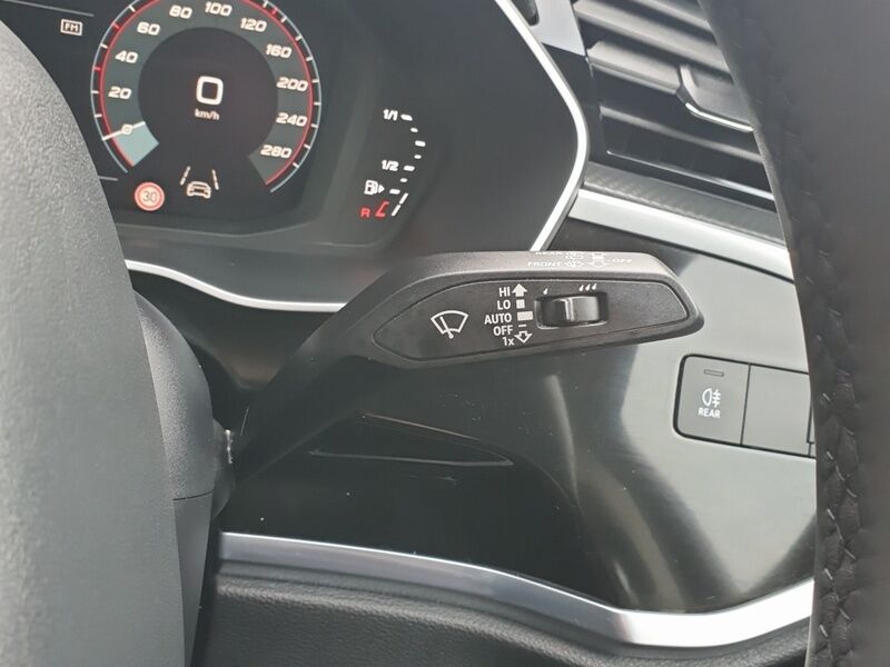 More views of Audi Q3