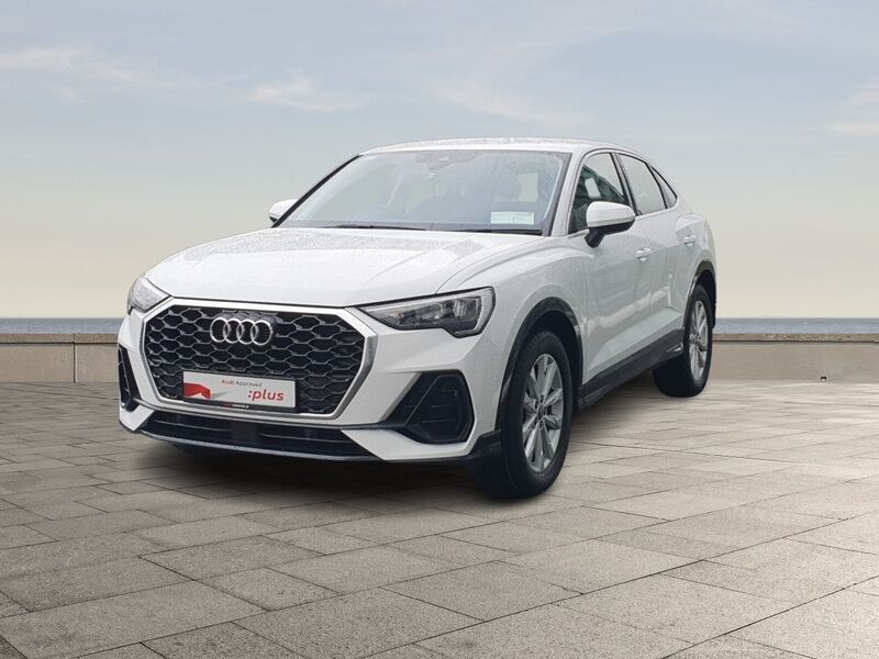 More views of Audi Q3