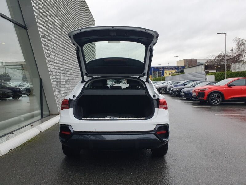 More views of Audi Q3