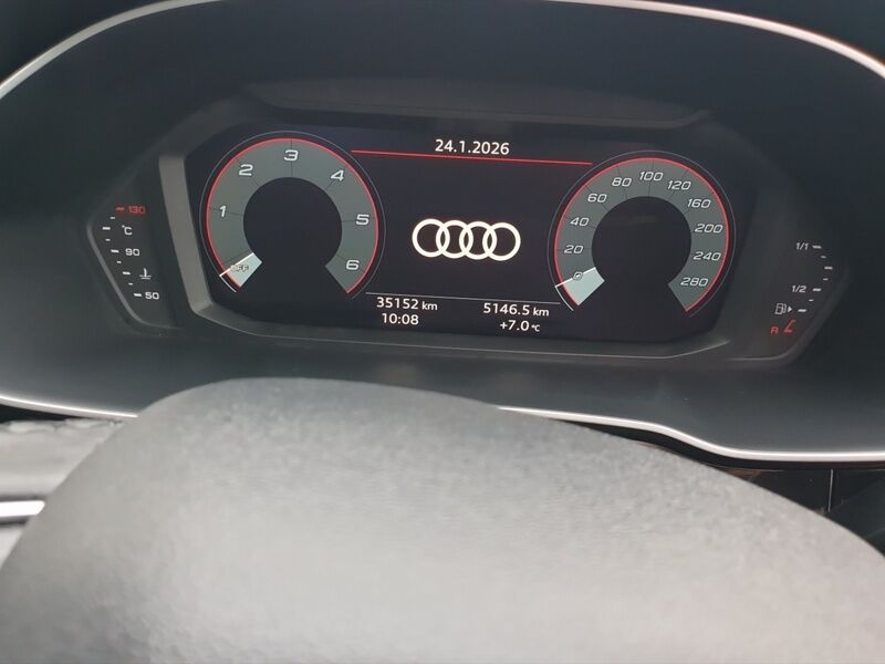 More views of Audi Q3
