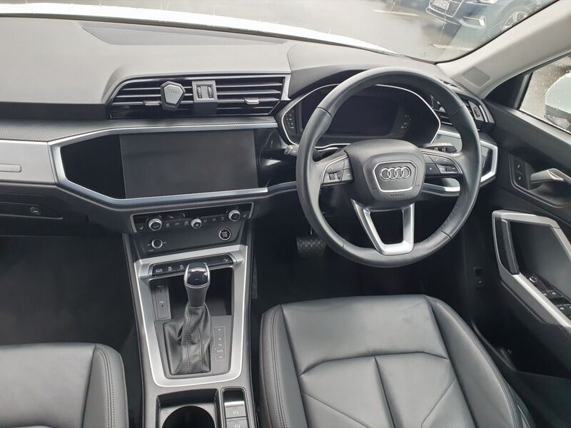 More views of Audi Q3