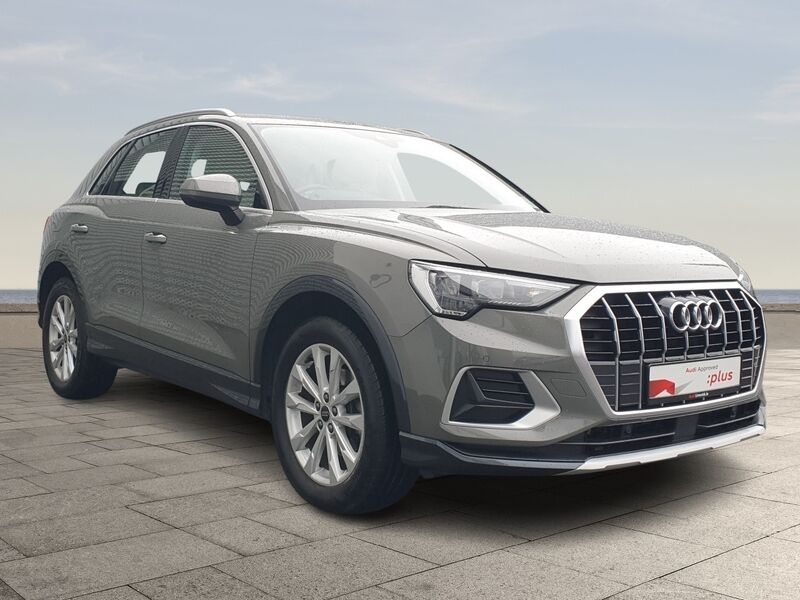 More views of Audi Q3