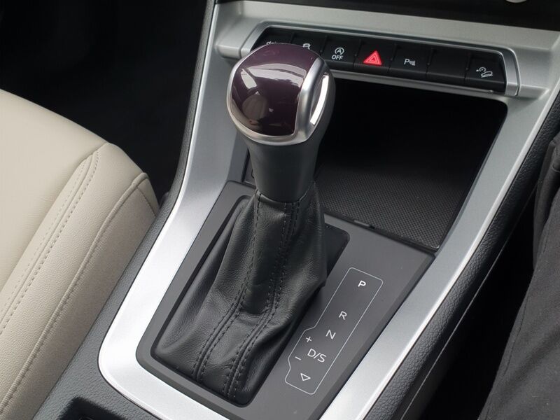 More views of Audi Q3