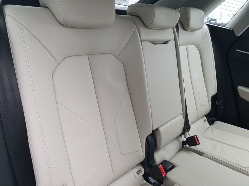More views of Audi Q3