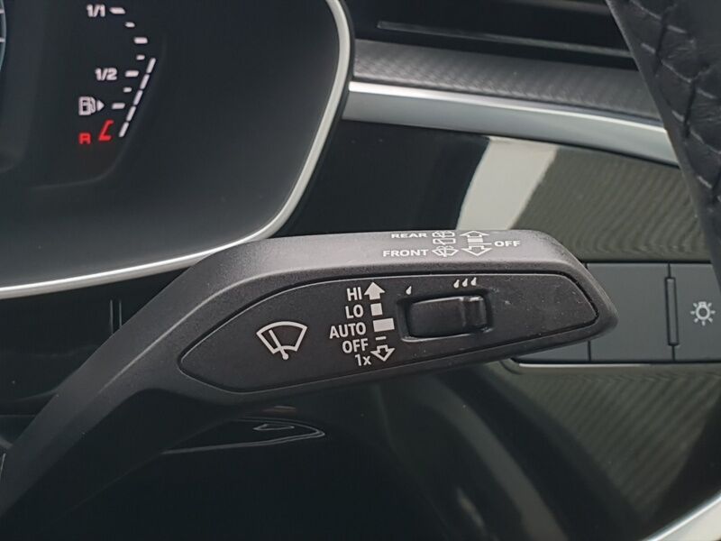 More views of Audi Q3