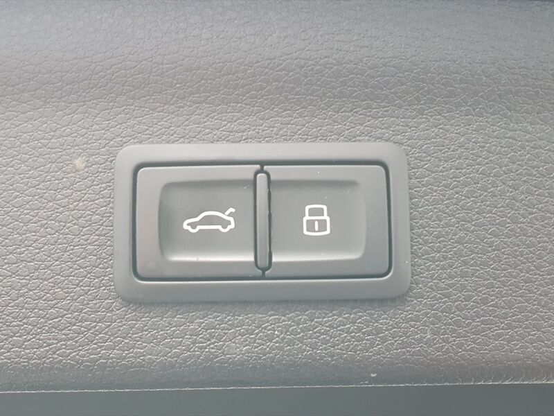 More views of Audi Q3