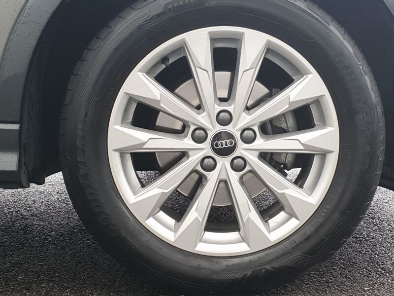 More views of Audi Q3