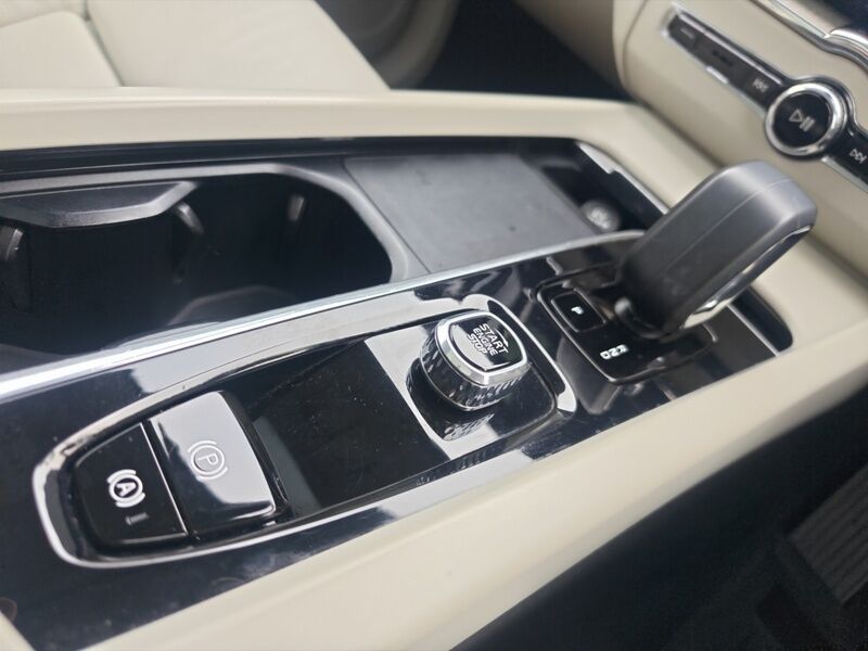 More views of Volvo XC60