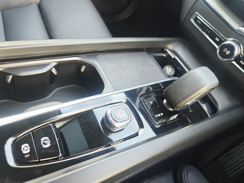 More views of Volvo XC60