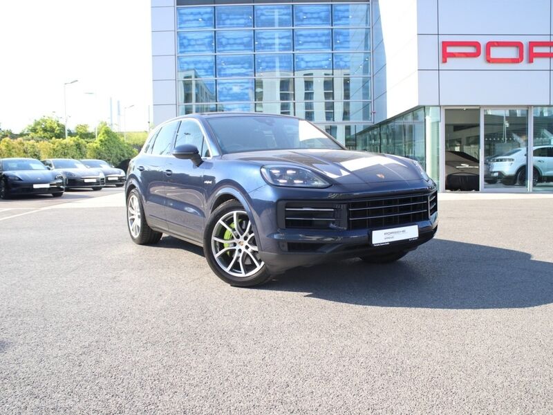 More views of Porsche Cayenne