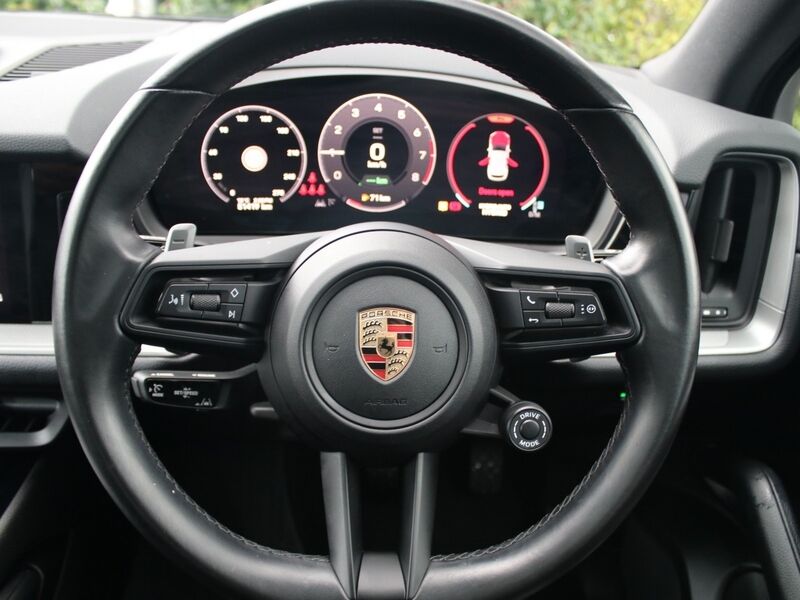 More views of Porsche Cayenne