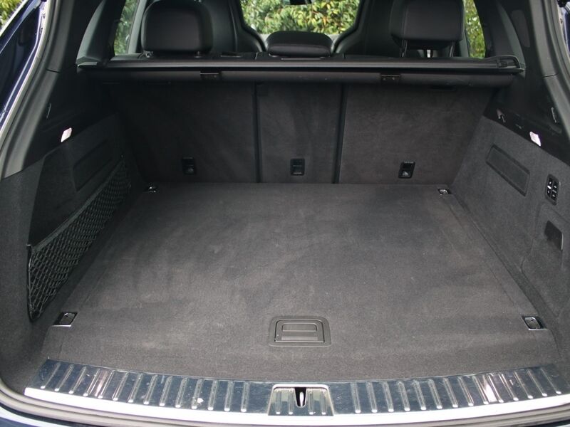 More views of Porsche Cayenne