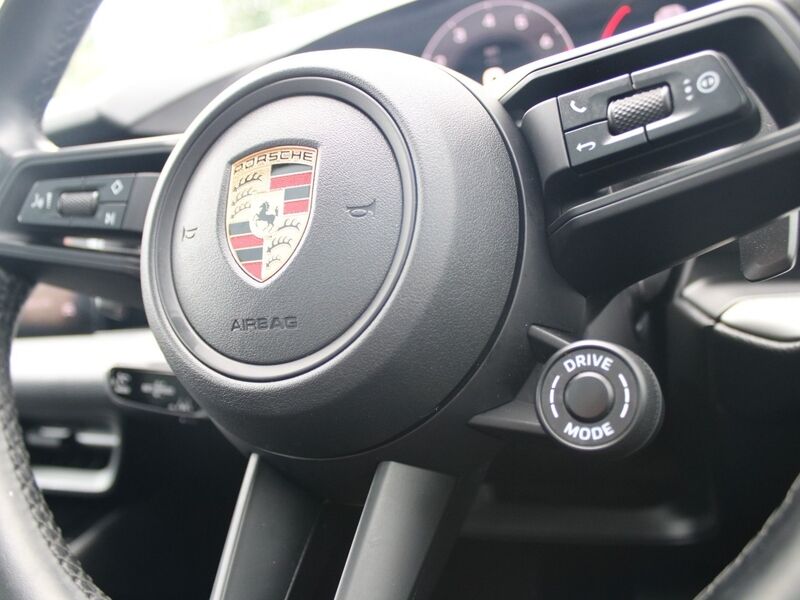 More views of Porsche Cayenne