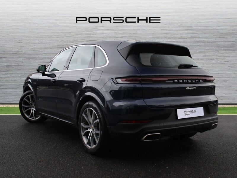 More views of Porsche Cayenne