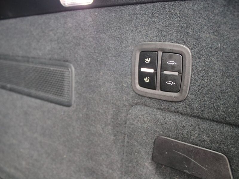 More views of Porsche Cayenne