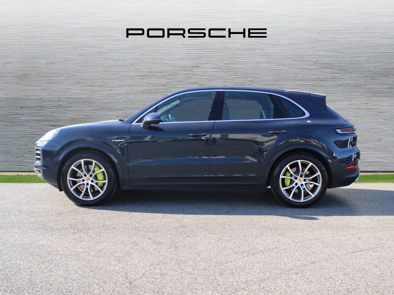 More views of Porsche Cayenne
